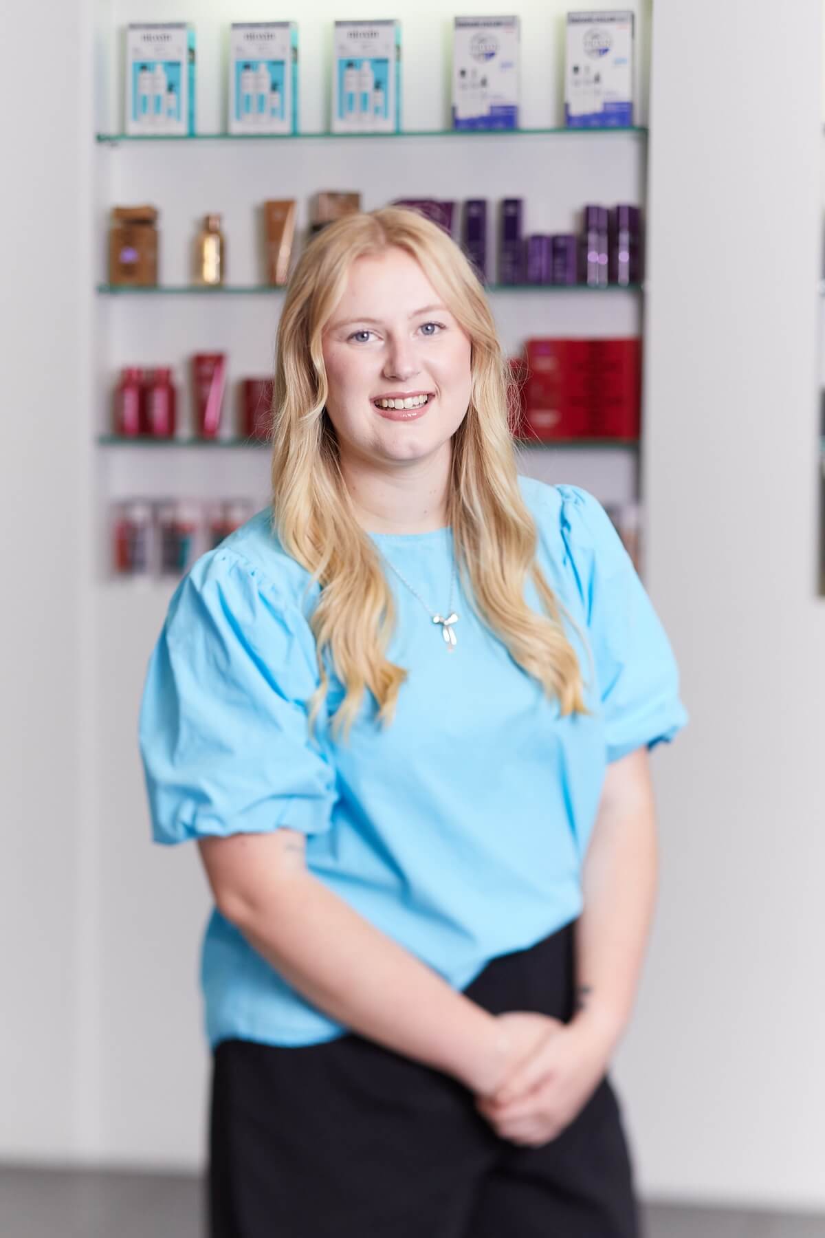 https://www.jingleshairdesign.co.nz/wp-content/uploads/2026/10/MAIAJingles-hair-design.jpg